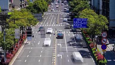 4k实拍城市道路交通车流延时视频的预览图